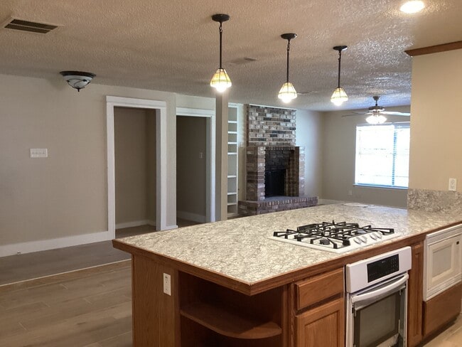 Foto del edificio - 2511 Peaceful Valley Dr