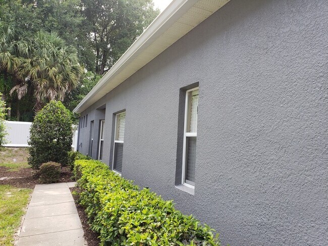 Foto del edificio - Nice 3 Bed 2 Bath Town Home located in San...