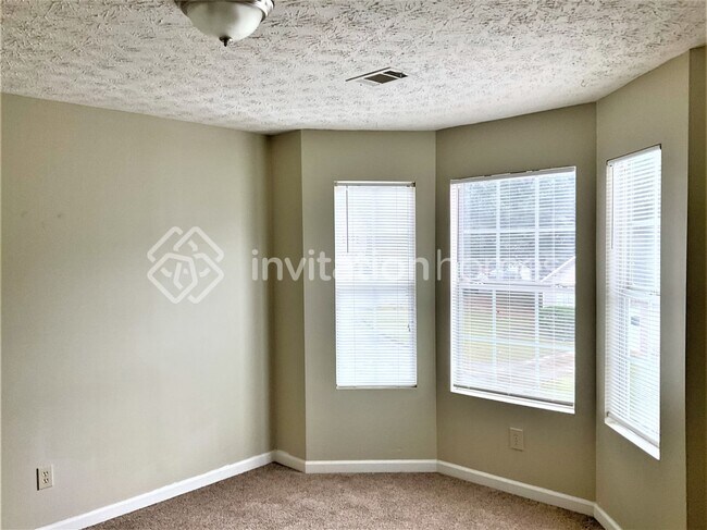 Building Photo - 3699 Oakwood Manor Ct