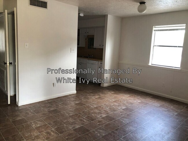 Foto del edificio - 1329 Windsor St