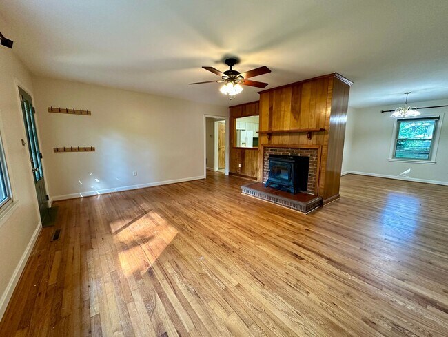 Photo - 6220 Mount Hermon Church Rd House