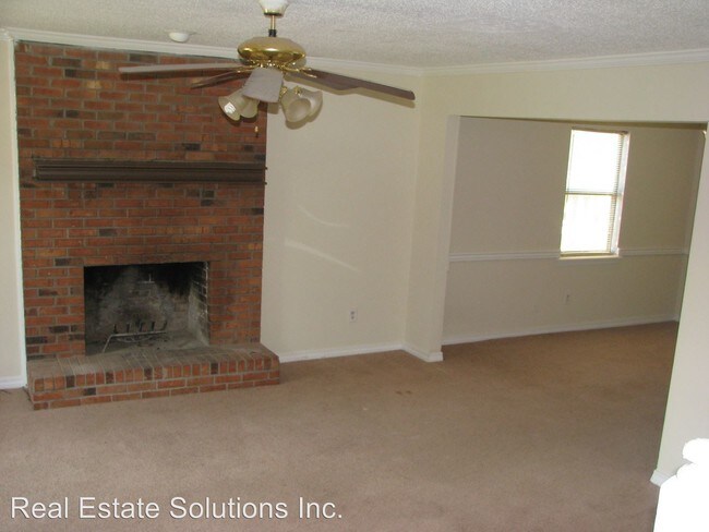 Building Photo - 913 Glastonbury Cir