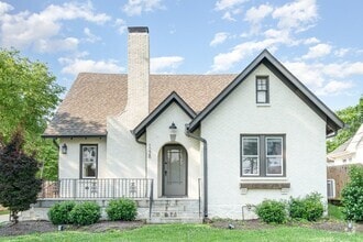 Building Photo - 1028 Iverson Ave
