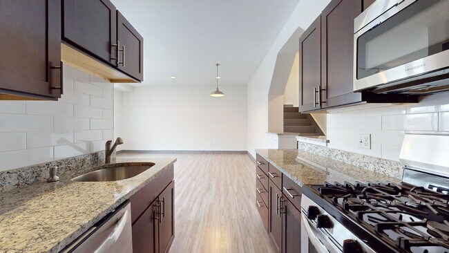 Building Photo - 147A E Berkeley St