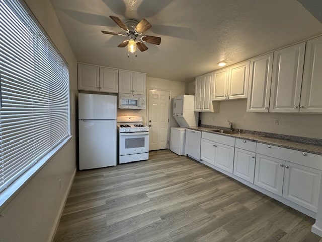 Building Photo - 552 A St