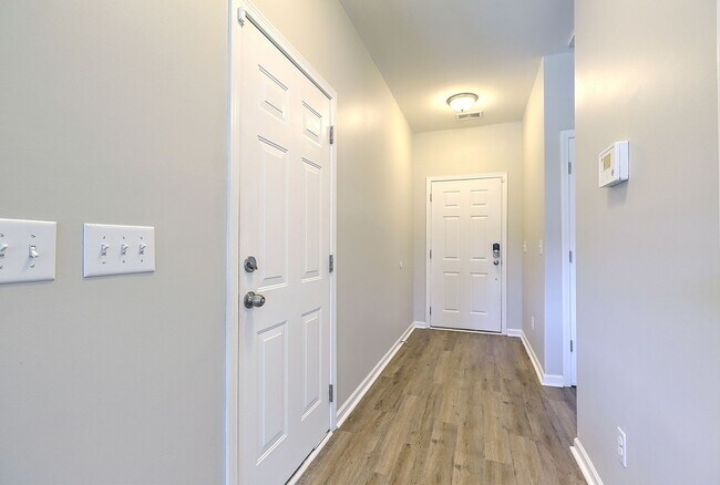 Foto del edificio - Great single story ranch home and close to...