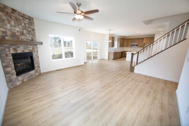 Building Photo - N116W7245 Oakmont Dr