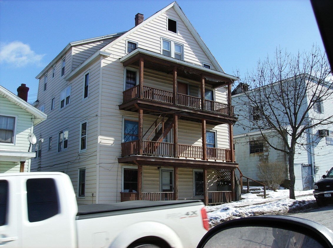 Primary Photo - 6 Winsor St