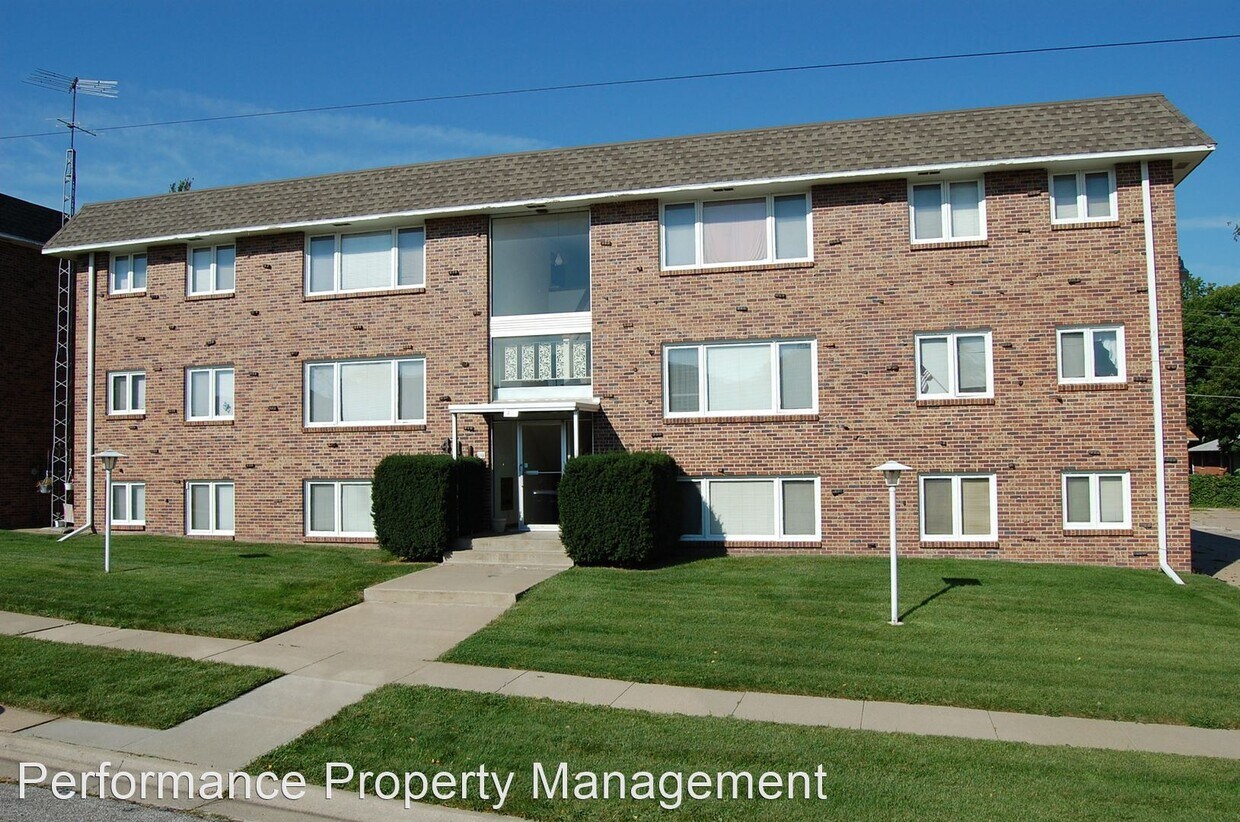 Primary Photo - 411 N 57th St
