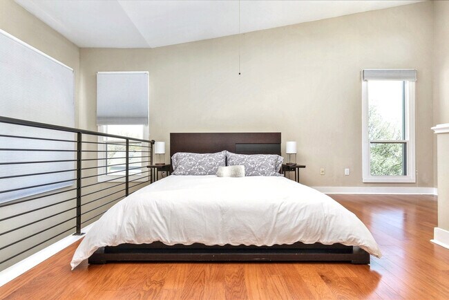 Foto del edificio - 4414 Cedar Springs Rd