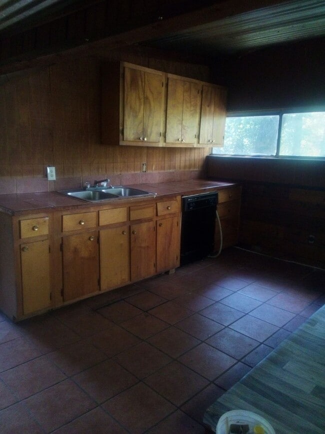 Building Photo - Tonya Choate  501 388-8794
