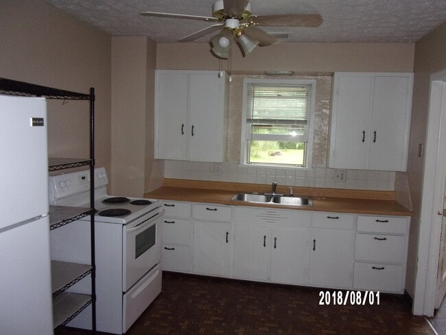 Building Photo - 799 McCauley Rd