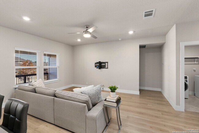 Foto del edificio - 4 Bedroom/2 Bath BrookStone Creek Subdivision