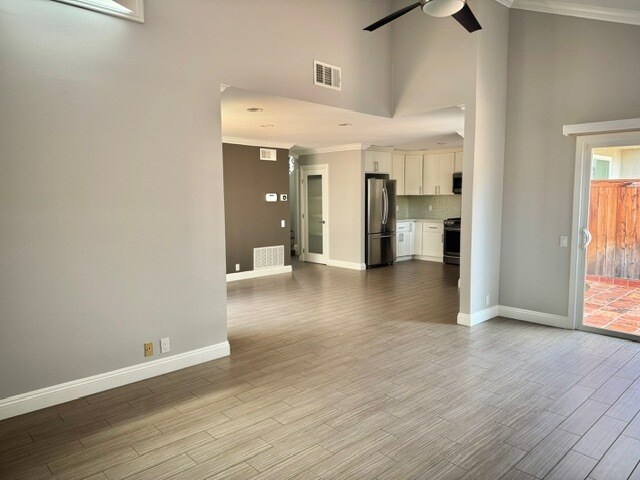 Building Photo - 2524 Elden Ave