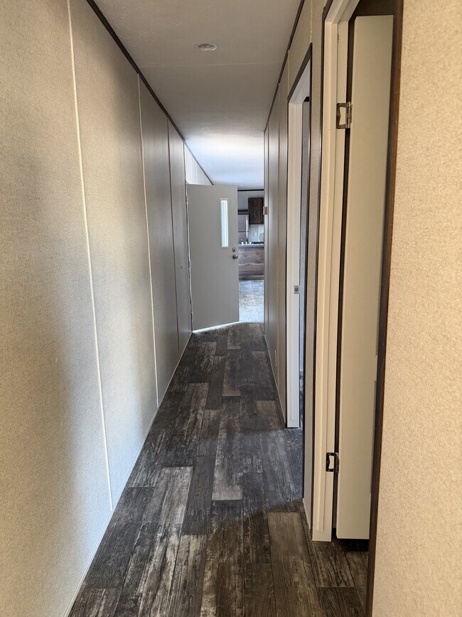 Foto del edificio - 501 Mercedes St