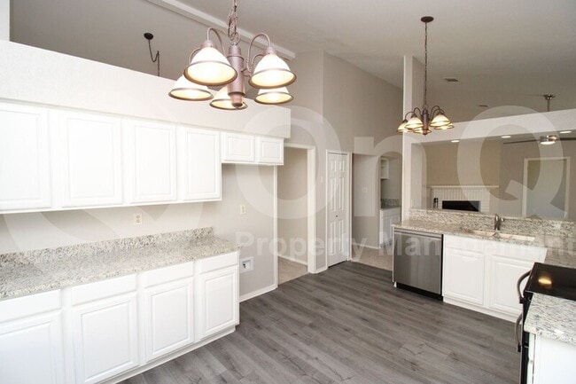 Building Photo - 4505 Inman Dr