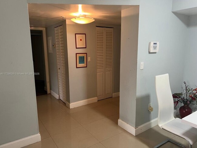 Foto del edificio - 2 bedroom in North Miami FL 33179