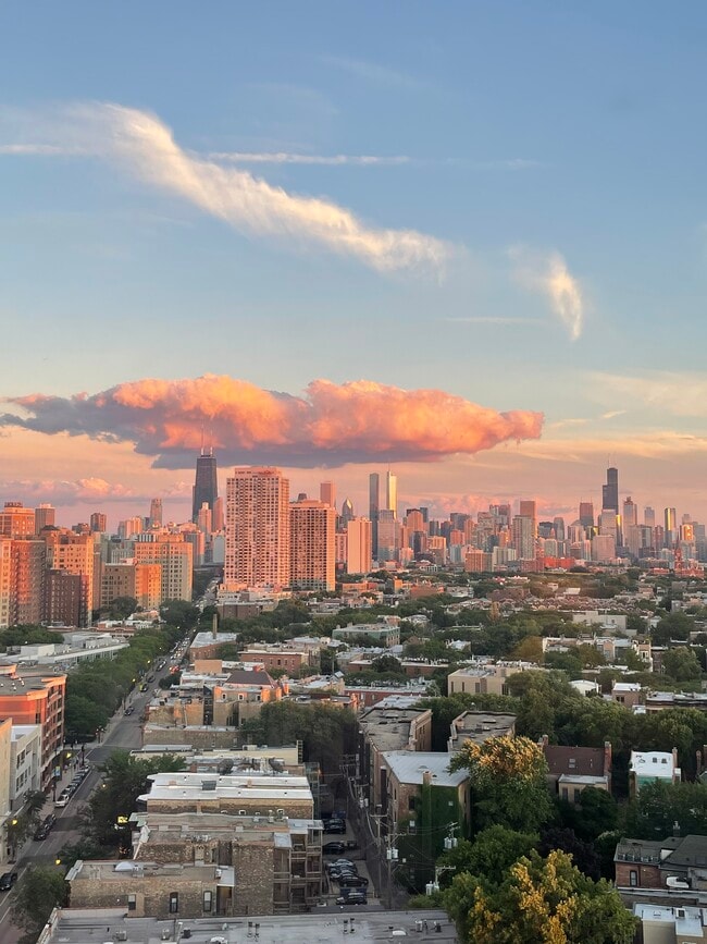 Foto del edificio - 444 W Fullerton Pky