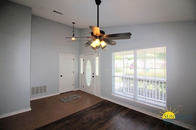 Foto del edificio - Beautiful 3 Bedroom Home in Fort Walton Beach
