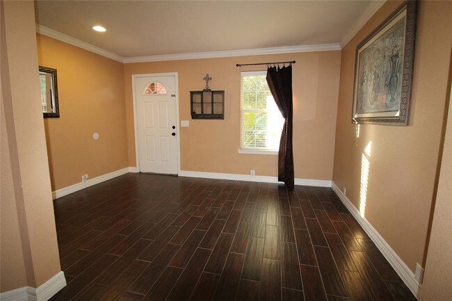 Foto del edificio - 2210 Mountain Ranch Dr