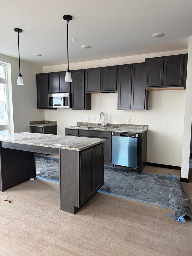 Building Photo - Vicino Madison