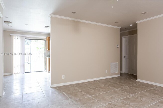 Foto del edificio - 848 Arlington Dr