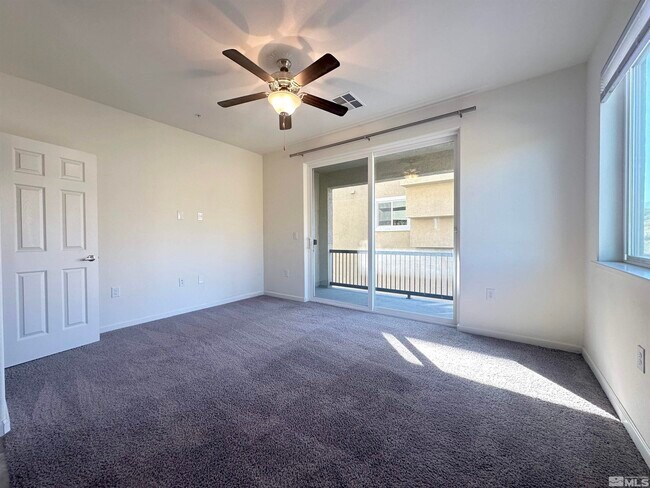 Foto del edificio - 2999 Silver River Ln