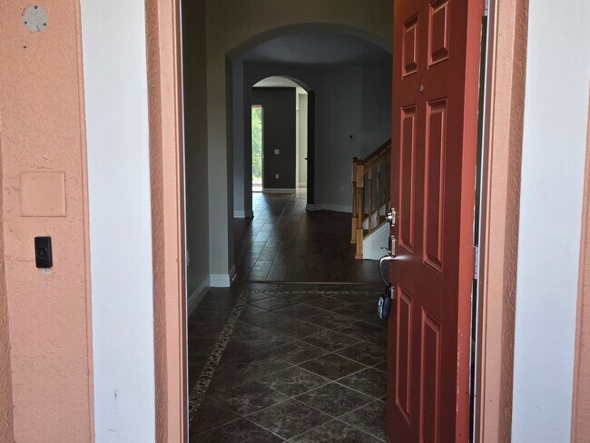 Foto del edificio - Freshly Painted 4BR/2BA Pool Home with Screened Pool & Spa – Move-In Ready!
