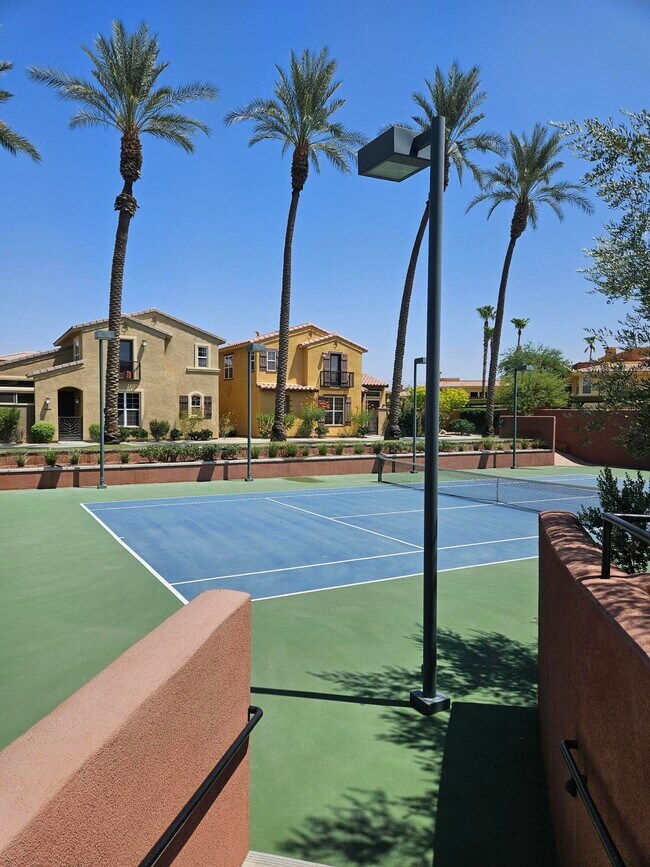 Foto del edificio - 52414 Hawthorn Ct