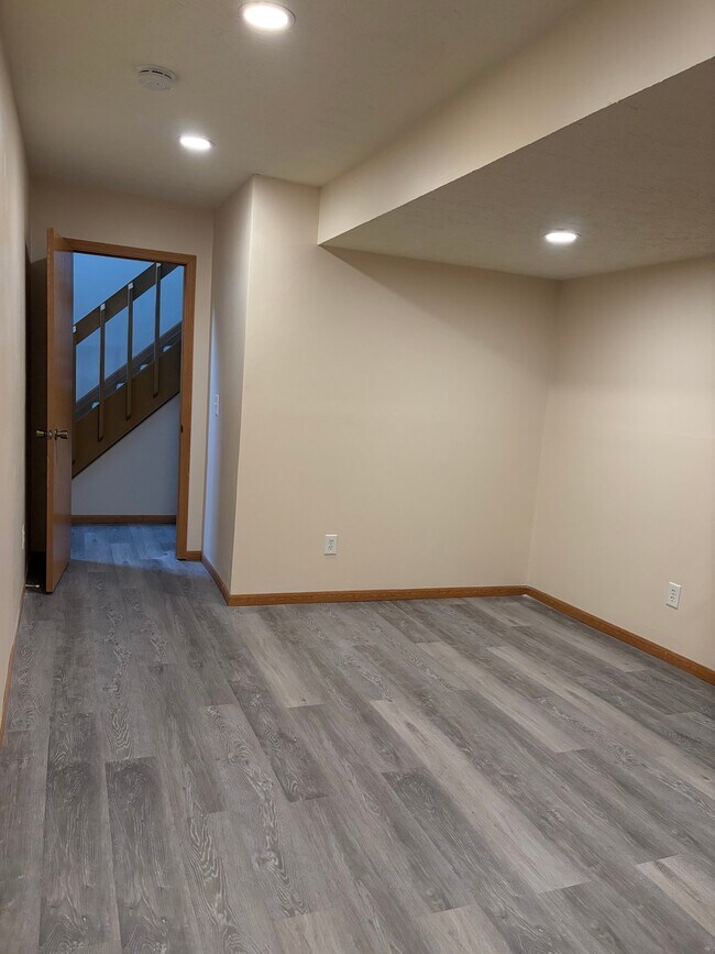 Foto del edificio - 6388 Dummerston Ct