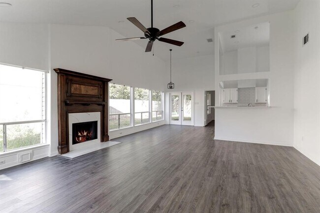 Foto del edificio - 18326 Autumn Trails Ln
