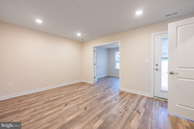 Foto del edificio - 923 Magnolia Ln