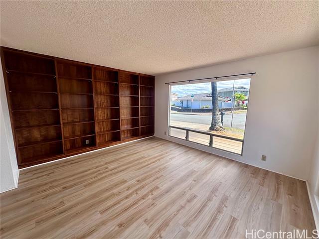 Building Photo - 94-1069-1069 Mele St
