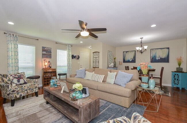 Foto del edificio - 10264 Briar Forest Dr