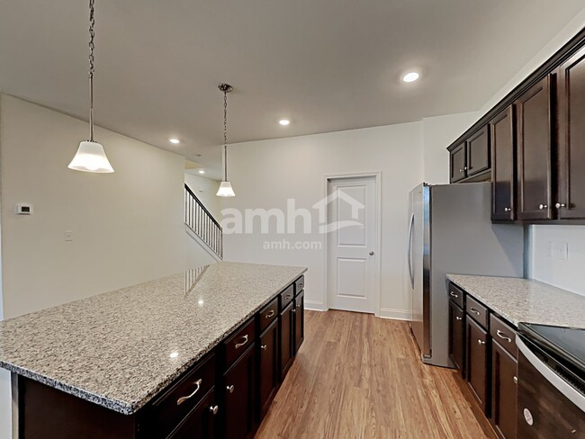 Building Photo - 2125 Laurel Vlg Cir