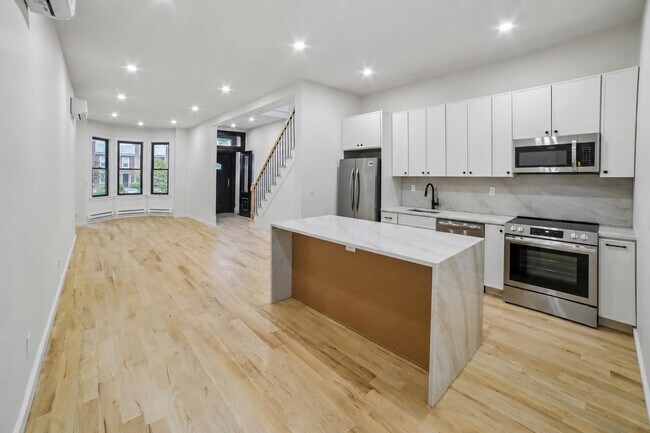 Foto del edificio - 62.5 Oak St