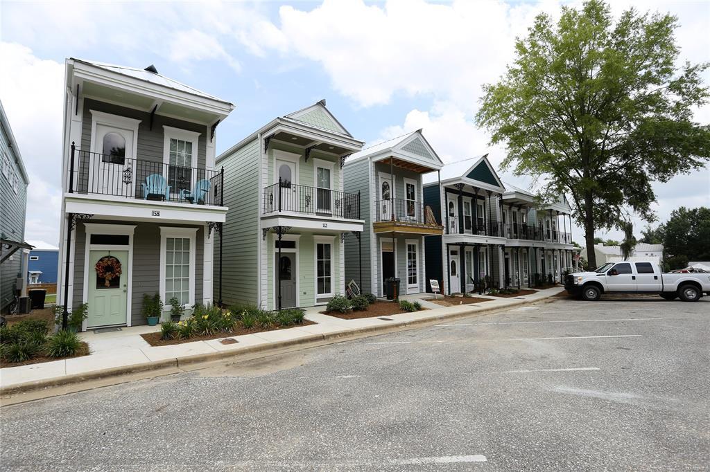 Foto principal - 128 Chapel Hill St