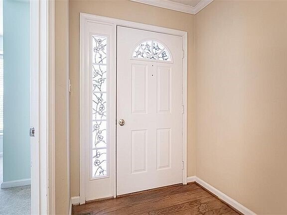 Inside Entry - 157 Hidden Lake Pl