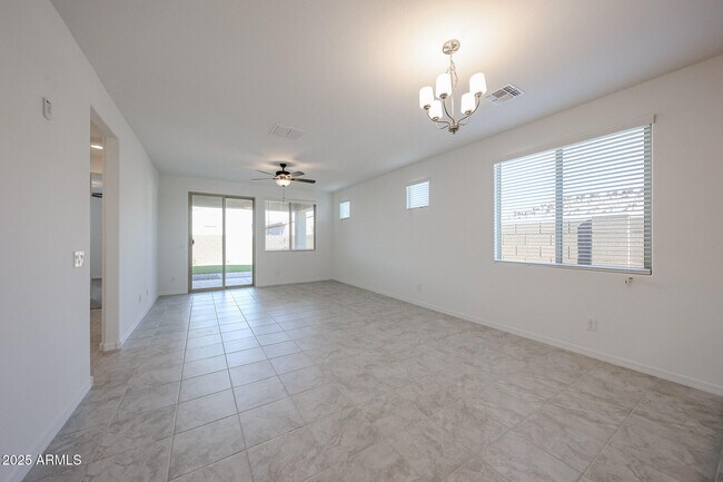 Foto del edificio - 8722 W Pasadena Ave