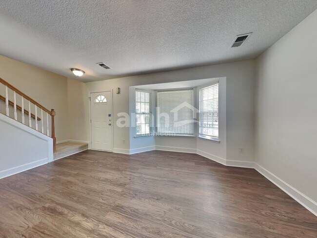 Foto del edificio - 208 Juniper Leaf Way