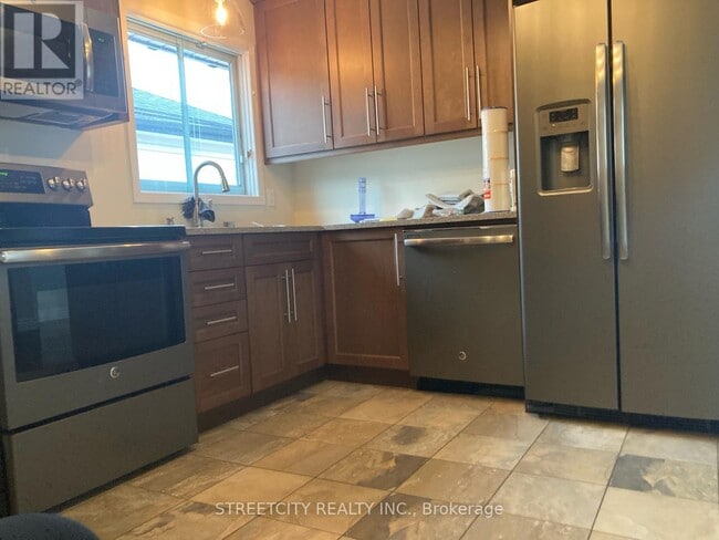 Building Photo - 76 Glenwood Ave