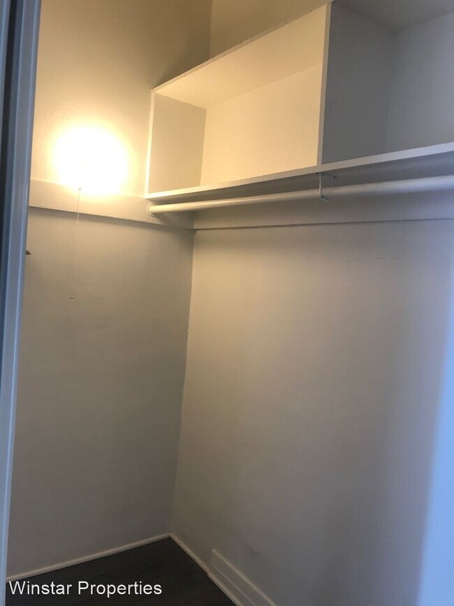 Building Photo - Studio, 1 bath Apartment - 915 Grattan St.