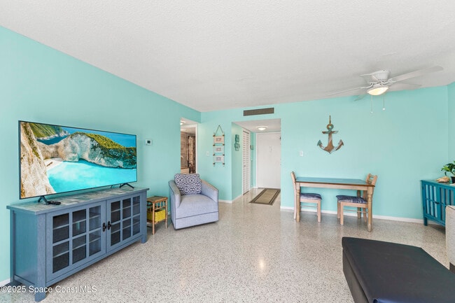 Foto del edificio - 3190 N Atlantic Ave