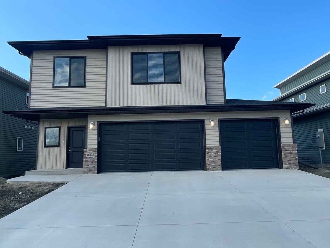 Foto principal - Newly Built in the Wilds neighborhood of W...