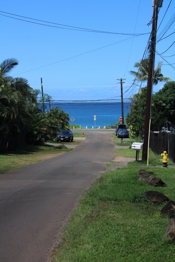 596666 Puula Rd Unit Main House, Haleiwa, HI 96712 Room for Rent in