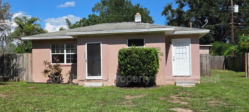 Foto principal - 4344 Hedge Dr E