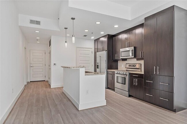 Building Photo - 1080 Peachtree St NE