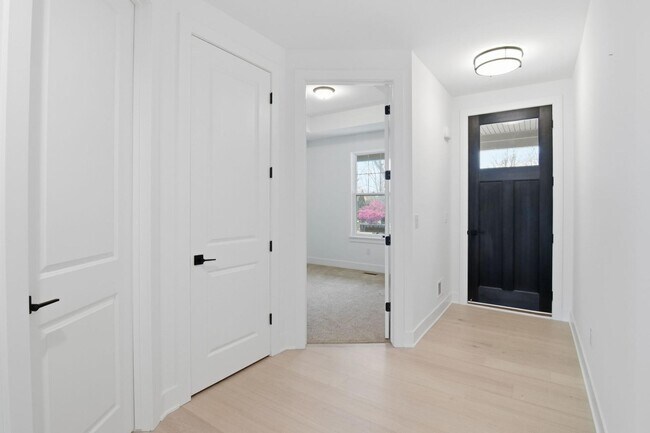 Foto del edificio - 5980 Willow Grove