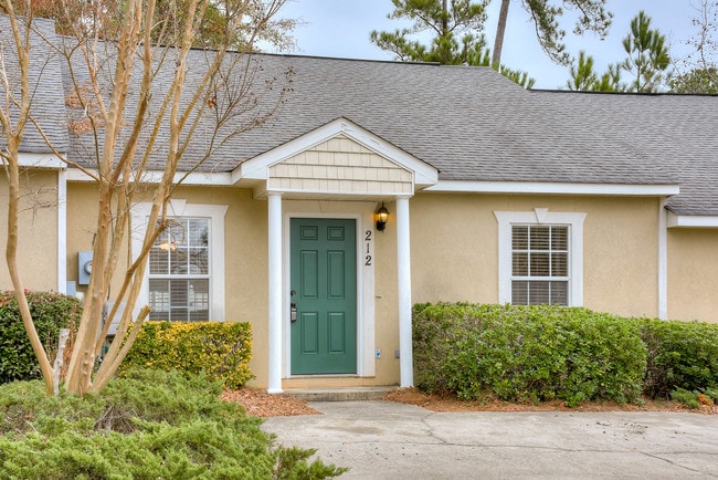 Building Photo - 212 Evans Lake Dr