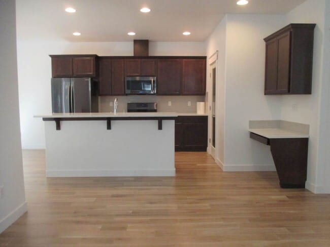 Building Photo - 3854 Portside Dr